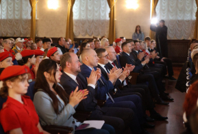 Глава региона Дмитрий Демешин наградил победителей и призеров физкультурного фестиваля 